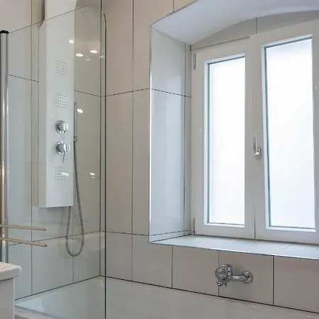Stephane Vibe Apartment